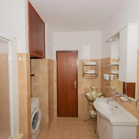 Three Bedroom Vice - Ae1450 Apartment *