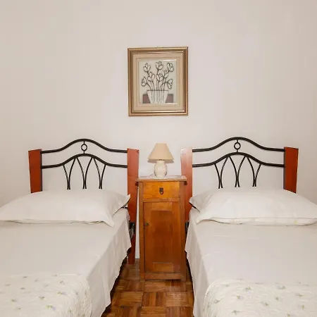 Three Bedroom Vice - Ae1450 Apartment *