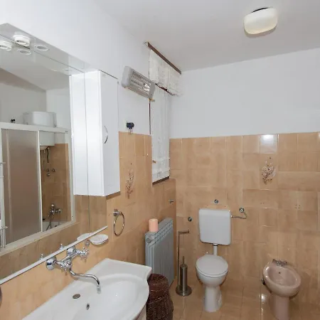 Three Bedroom Vice - Ae1450 Apartment Zadar